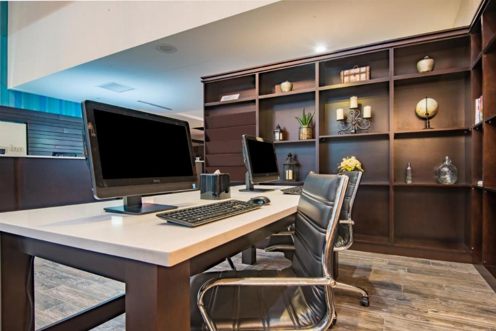 Holiday Inn Salina Image 20
