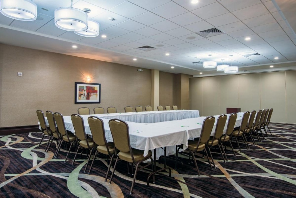 Holiday Inn Salina Image 21