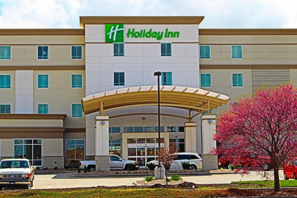 Holiday Inn Salina Image 32